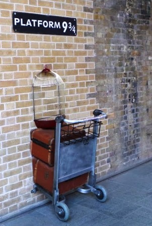 Resultado de imagen de king cross station harry potter